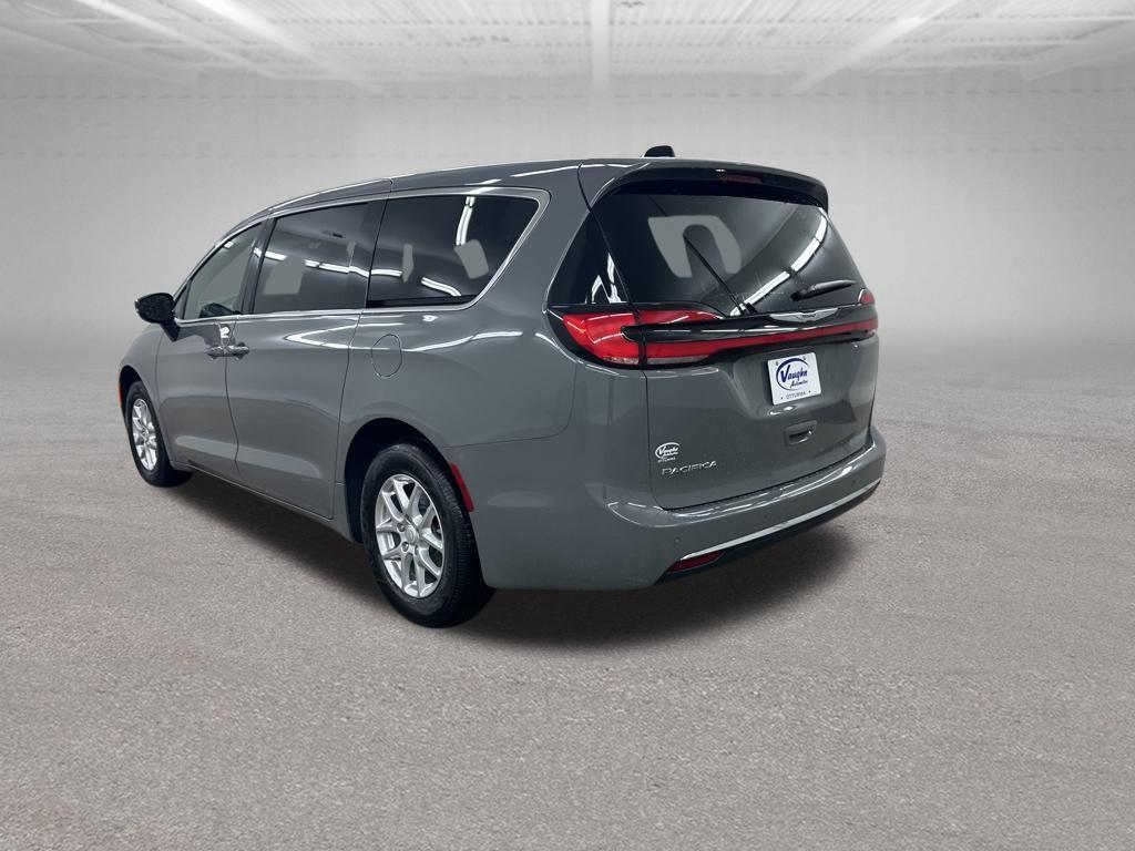 new 2025 Chrysler Pacifica car, priced at $40,281