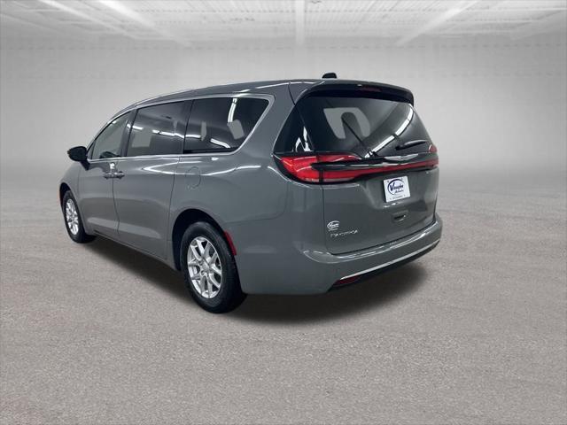 new 2025 Chrysler Pacifica car, priced at $41,019