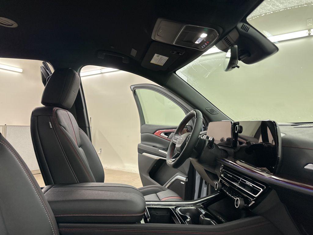 new 2026 Chevrolet Traverse car, priced at $57,561