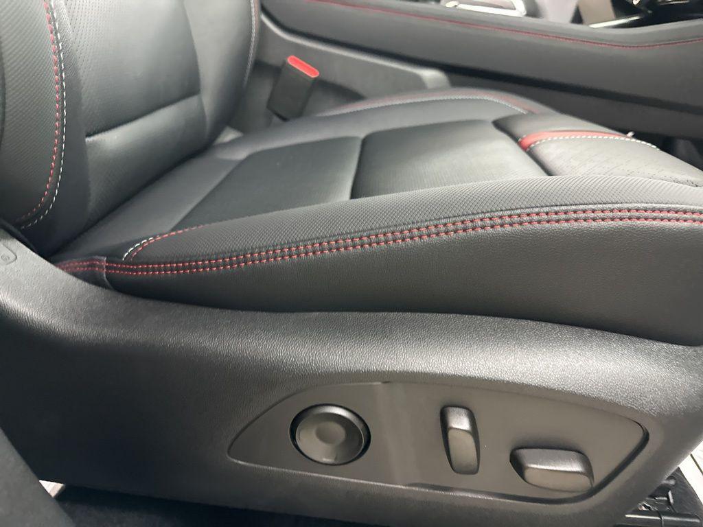 new 2026 Chevrolet Traverse car, priced at $57,561