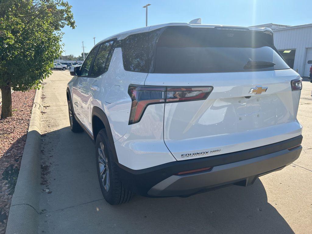 new 2026 Chevrolet Equinox car, priced at $33,634