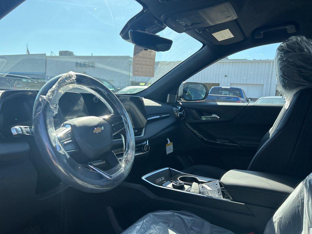 new 2026 Chevrolet Equinox car, priced at $33,634