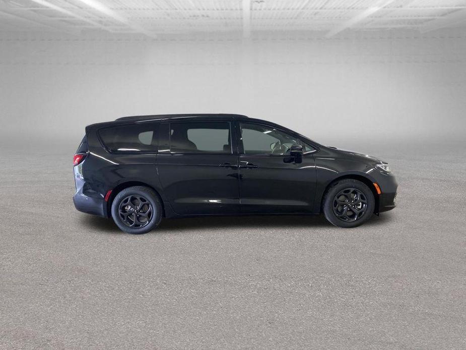 new 2024 Chrysler Pacifica Hybrid car, priced at $48,350