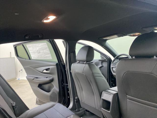 new 2025 Buick Envista car, priced at $25,525