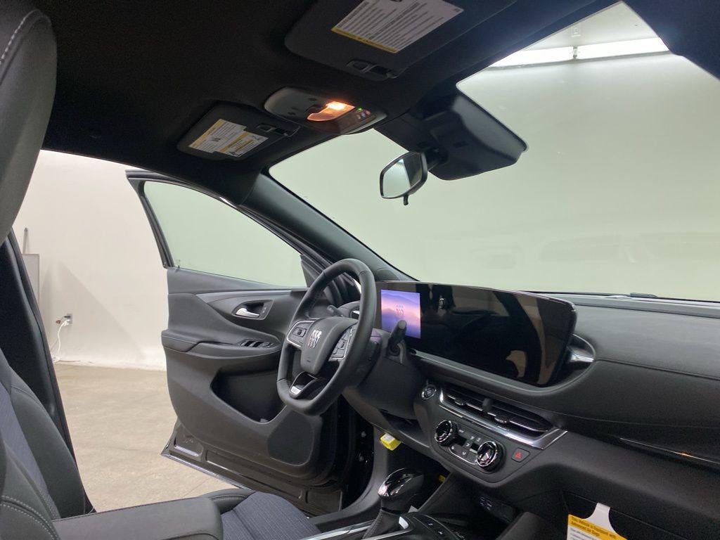 new 2025 Buick Envista car, priced at $24,317