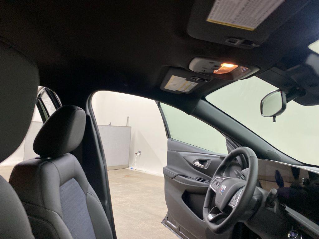 new 2025 Buick Envista car, priced at $24,317