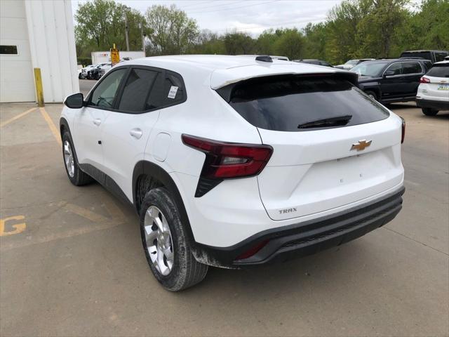 new 2025 Chevrolet Trax car, priced at $23,185