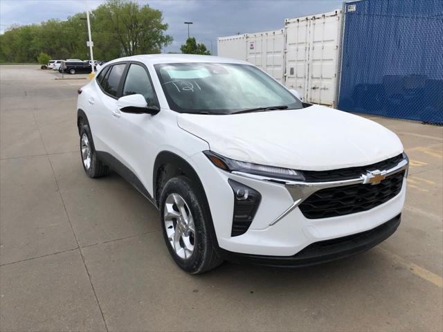 new 2025 Chevrolet Trax car, priced at $23,185
