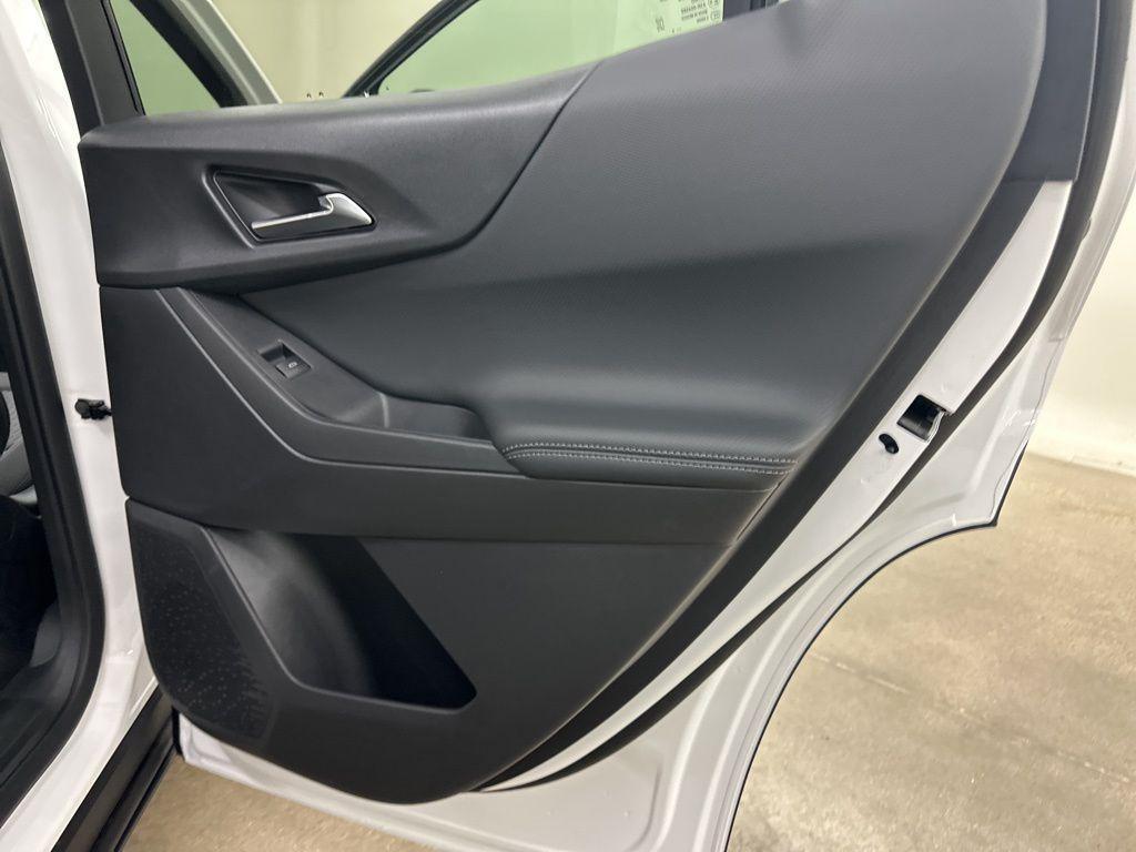 new 2026 Chevrolet Equinox car, priced at $27,407