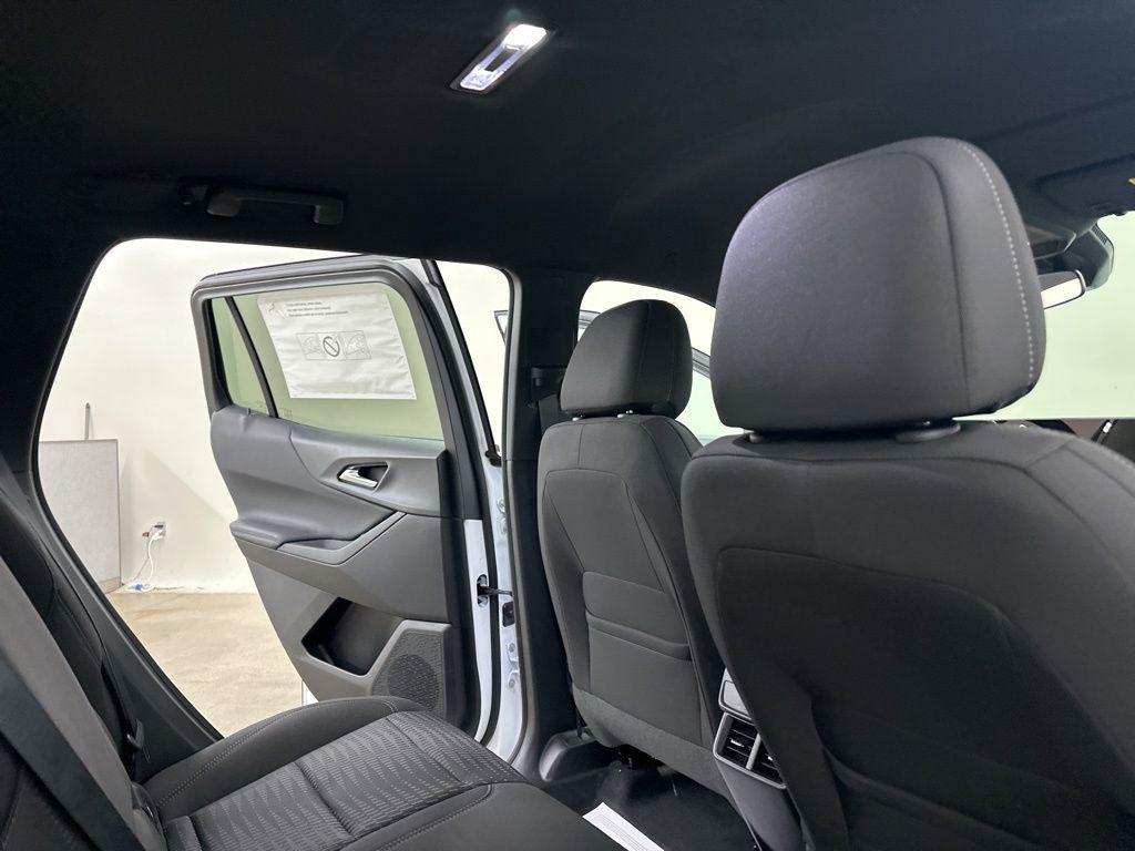 new 2026 Chevrolet Equinox car, priced at $27,407