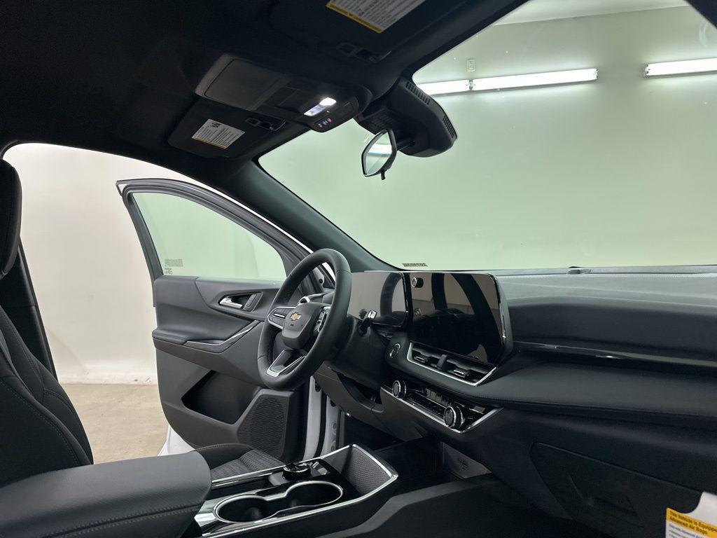 new 2026 Chevrolet Equinox car, priced at $27,407