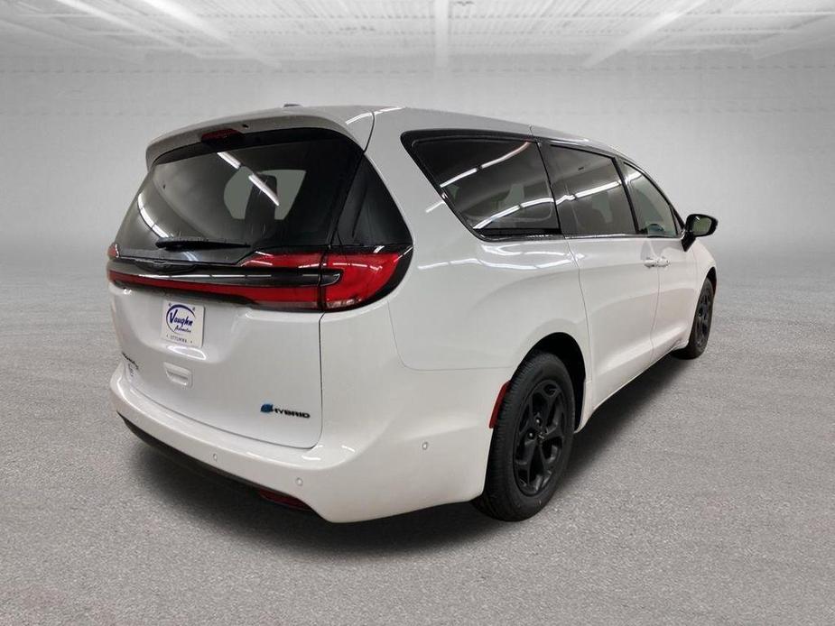 new 2024 Chrysler Pacifica Hybrid car, priced at $46,600