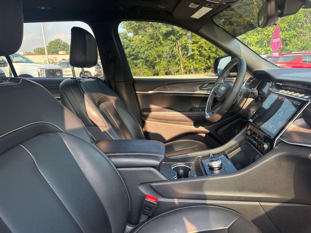 used 2024 Jeep Grand Cherokee L car, priced at $38,999