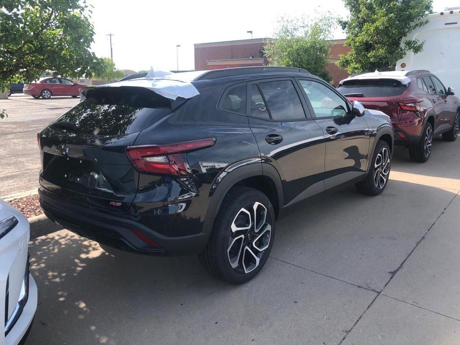 new 2025 Chevrolet Trax car, priced at $25,690