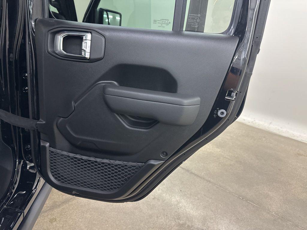 new 2025 Jeep Gladiator car, priced at $47,510