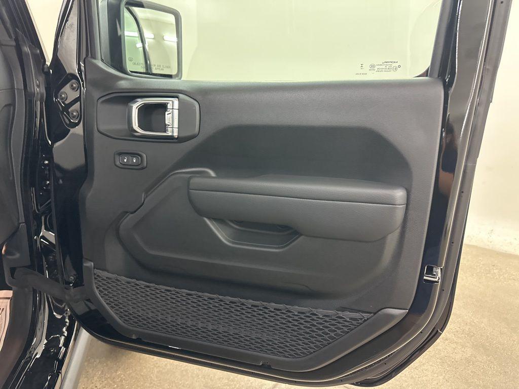new 2025 Jeep Gladiator car, priced at $47,510