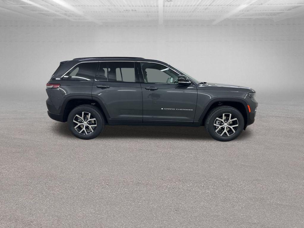 new 2025 Jeep Grand Cherokee car, priced at $42,245