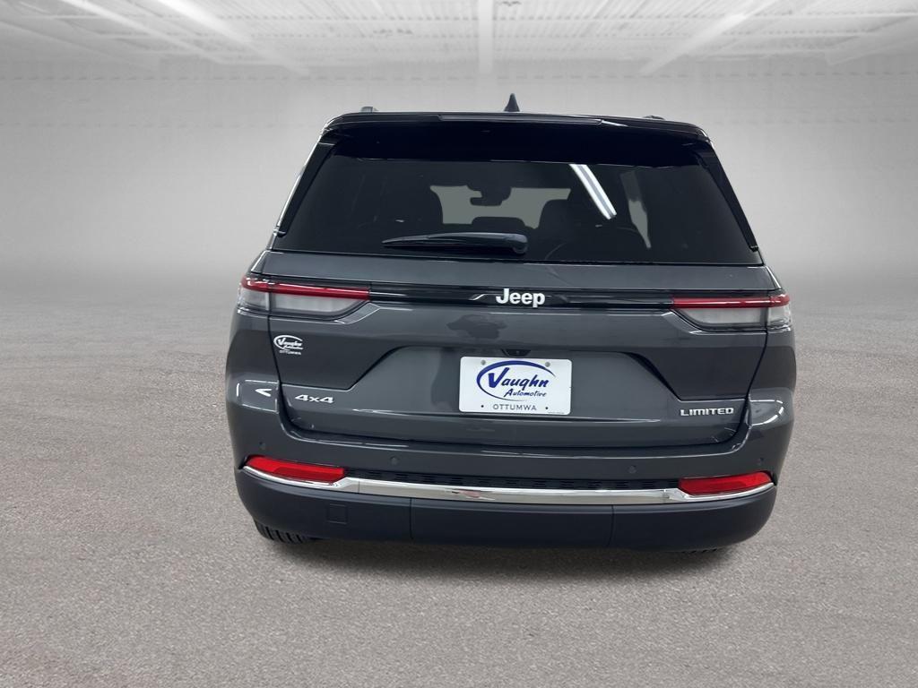 new 2025 Jeep Grand Cherokee car, priced at $42,245