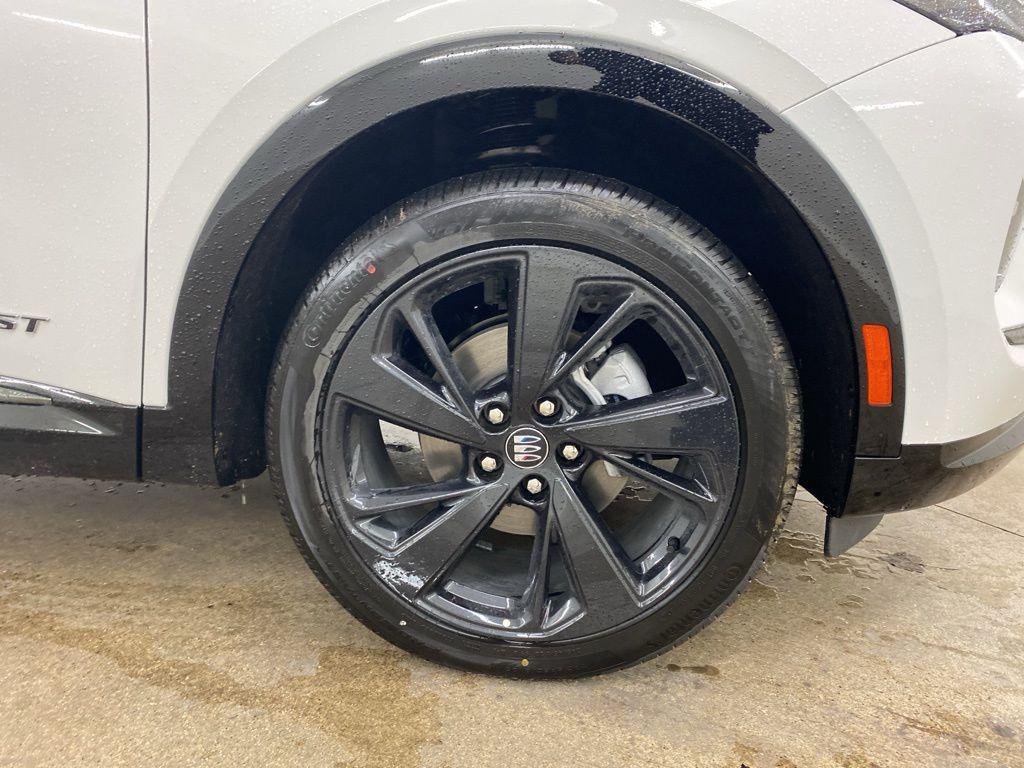 new 2025 Buick Envision car, priced at $36,242