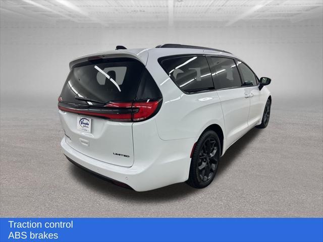 used 2025 Chrysler Pacifica car, priced at $39,999