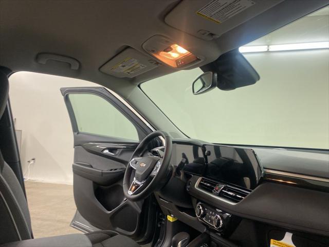 new 2025 Chevrolet TrailBlazer car, priced at $27,434