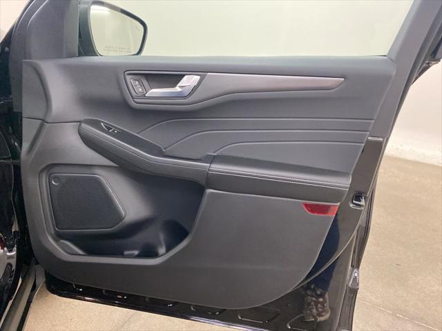 new 2025 Ford Escape PHEV car, priced at $31,753