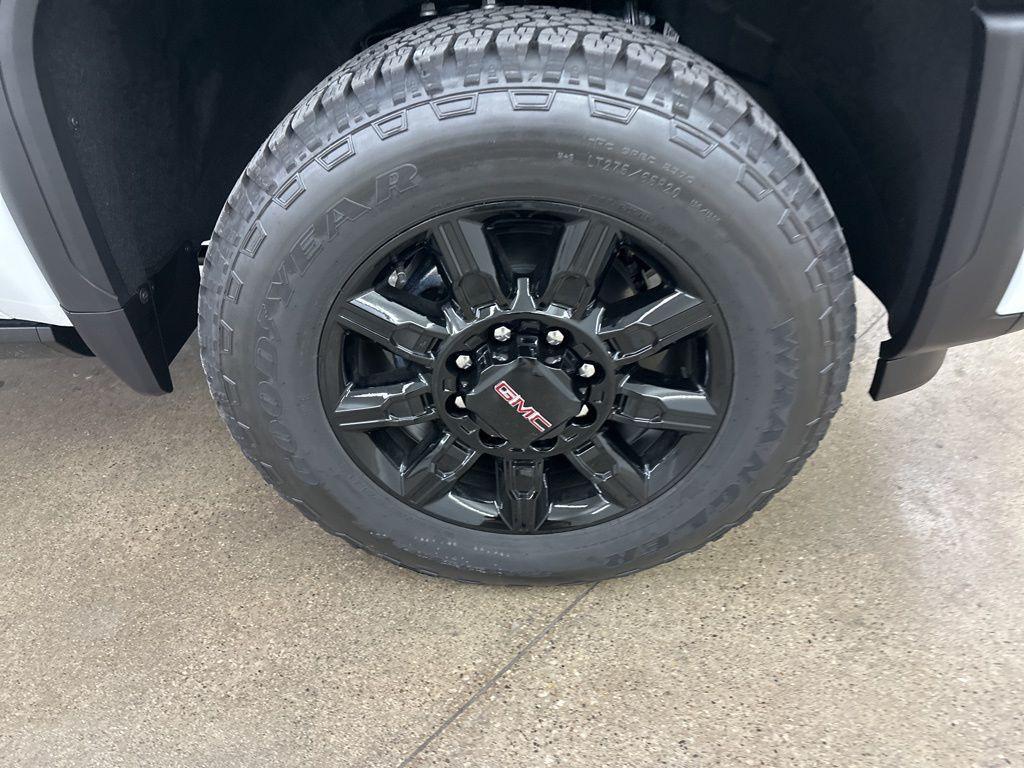 new 2025 GMC Sierra 3500 car, priced at $81,615