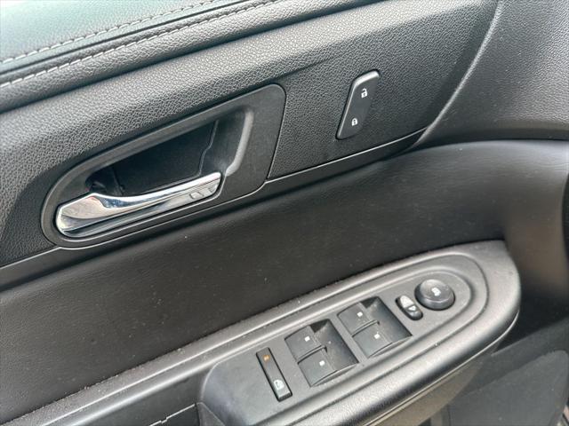 used 2015 Chevrolet Traverse car, priced at $9,999
