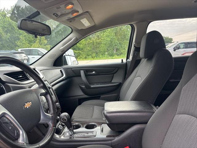 used 2015 Chevrolet Traverse car, priced at $9,999
