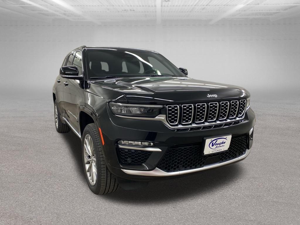 new 2025 Jeep Grand Cherokee car, priced at $55,900