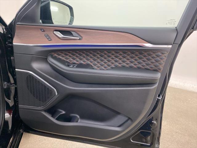 new 2025 Jeep Grand Cherokee car, priced at $58,150