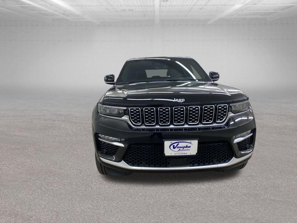 new 2025 Jeep Grand Cherokee car, priced at $55,900