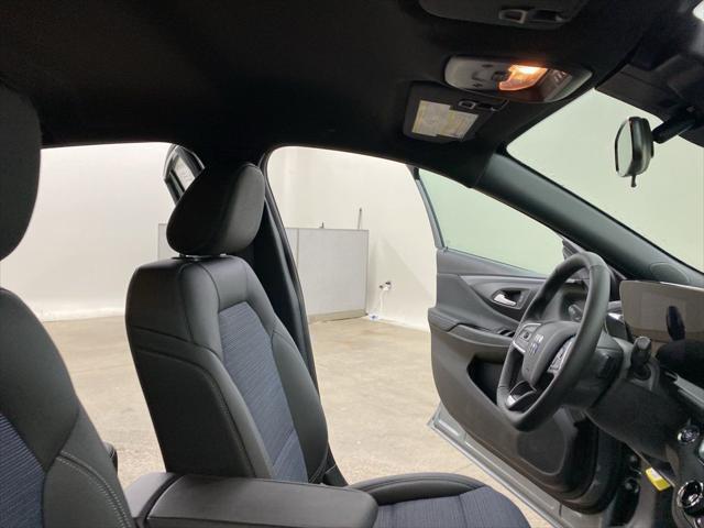 new 2025 Buick Envista car, priced at $26,447