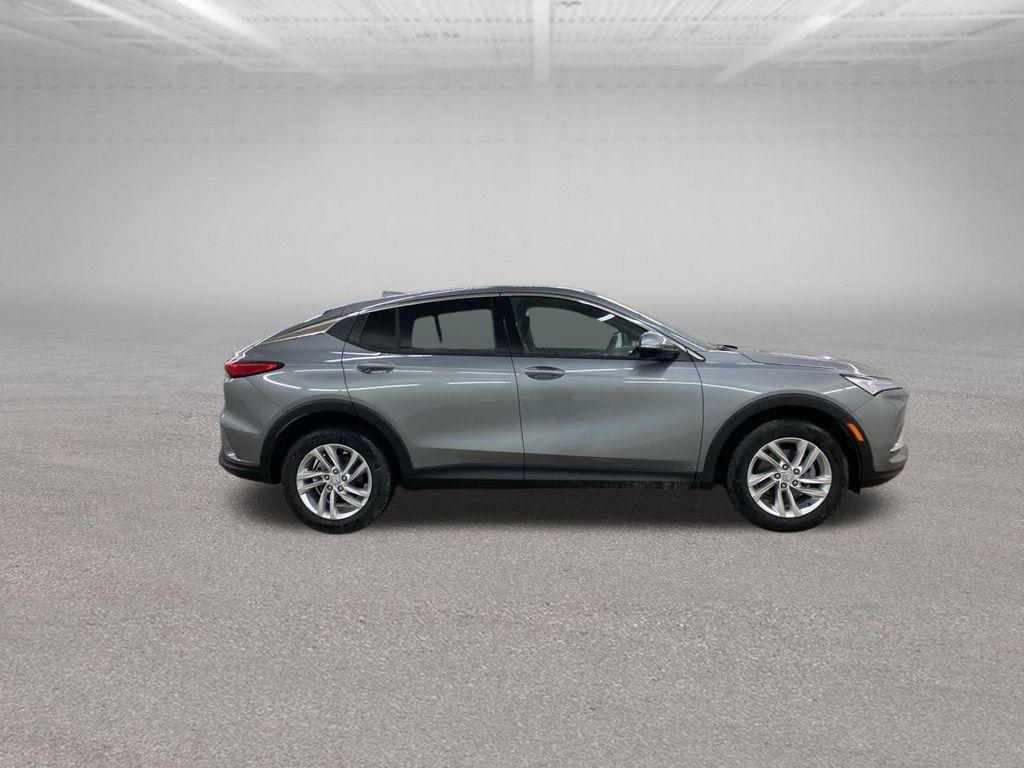 new 2025 Buick Envista car, priced at $24,317