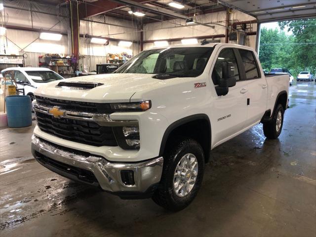 new 2025 Chevrolet Silverado 3500 car, priced at $70,635