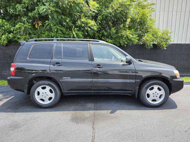 used 2006 Toyota Highlander car, priced at $8,995