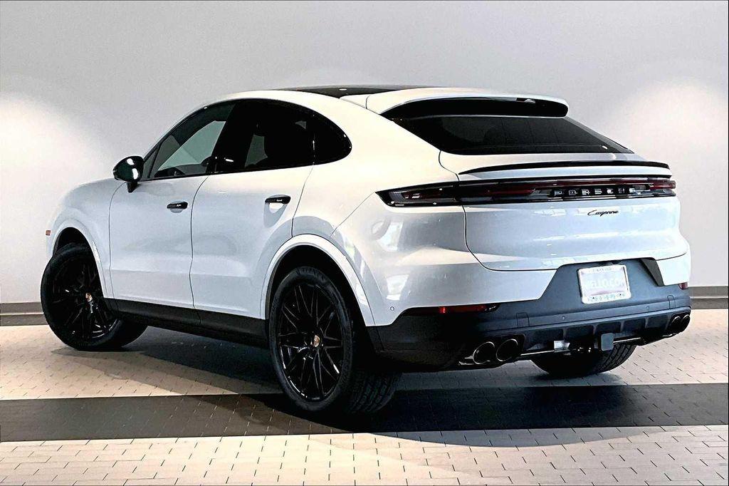 new 2025 Porsche Cayenne car, priced at $113,485