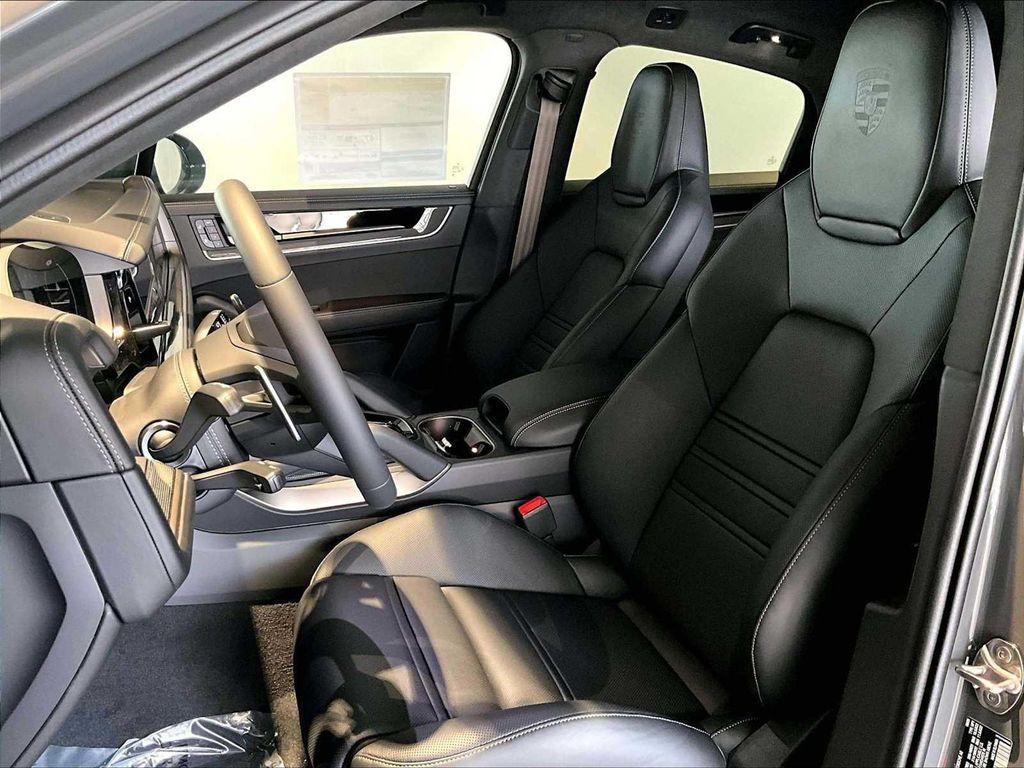 new 2025 Porsche Cayenne car, priced at $195,995