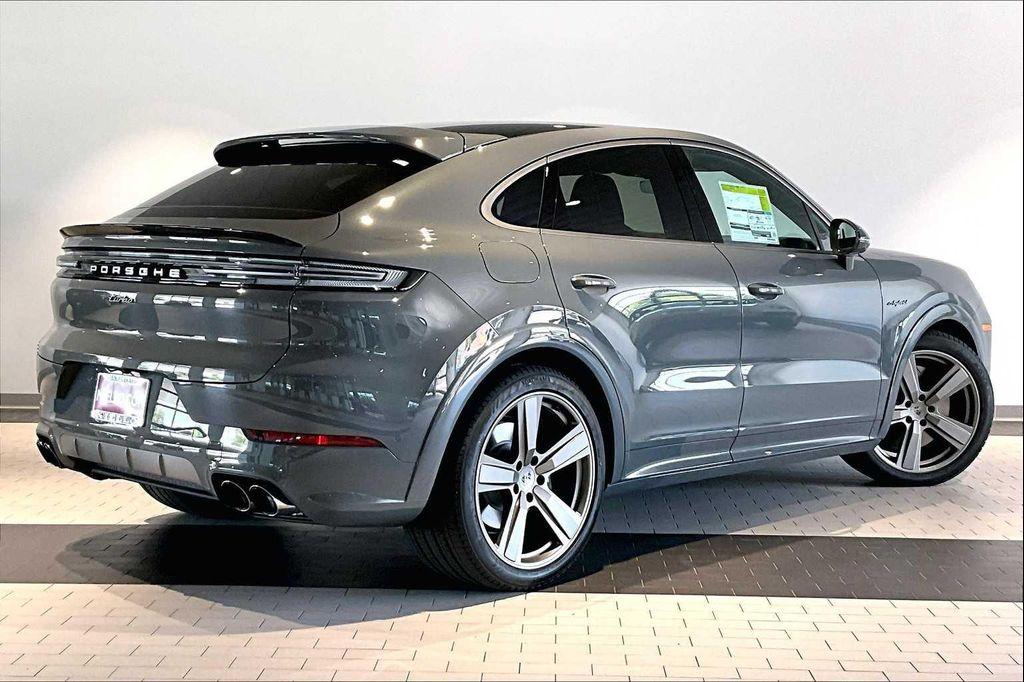 new 2025 Porsche Cayenne car, priced at $195,995