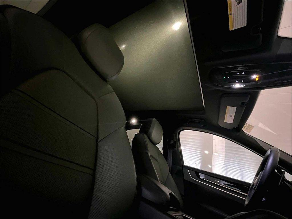 used 2025 Porsche Cayenne car, priced at $99,888