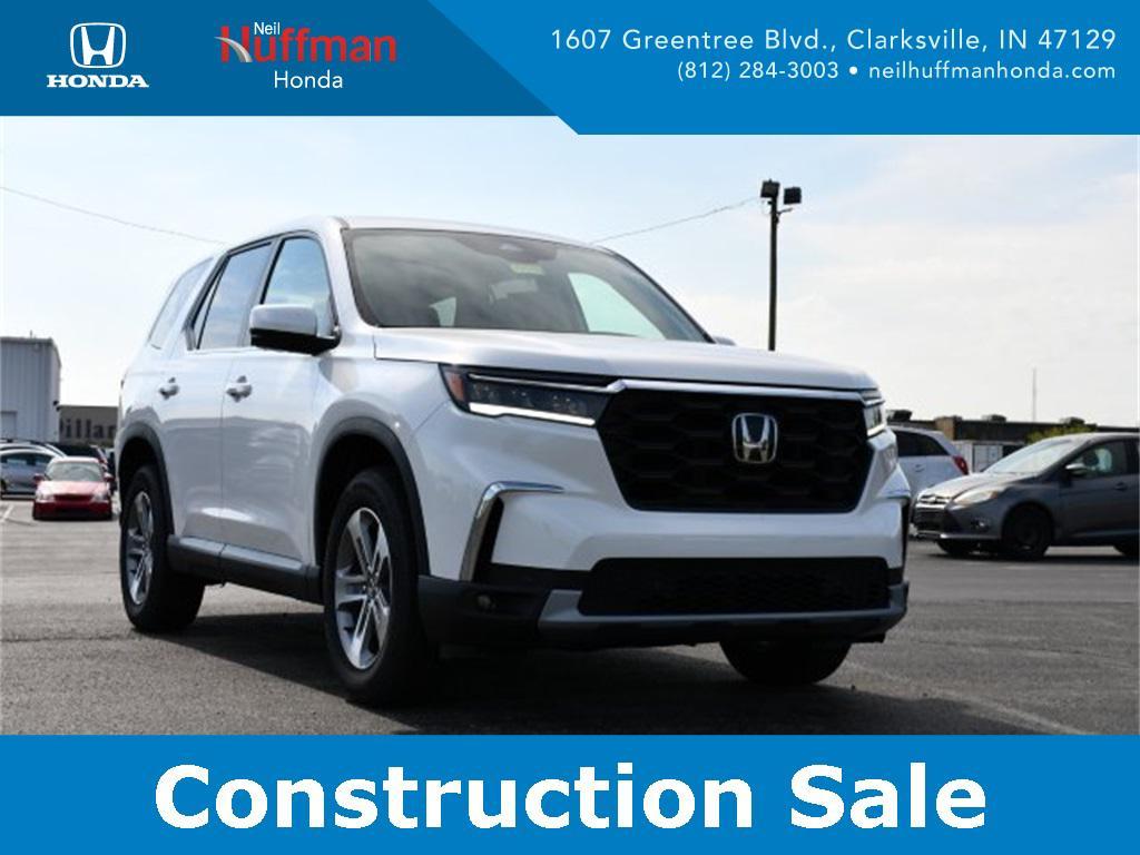 new 2025 Honda Pilot car, priced at $44,695