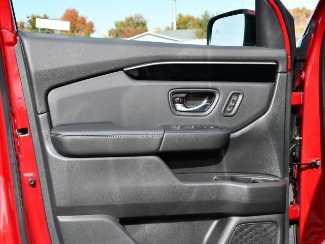 new 2025 Honda Pilot car, priced at $47,703