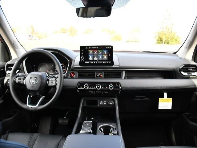 new 2025 Honda Pilot car, priced at $47,703