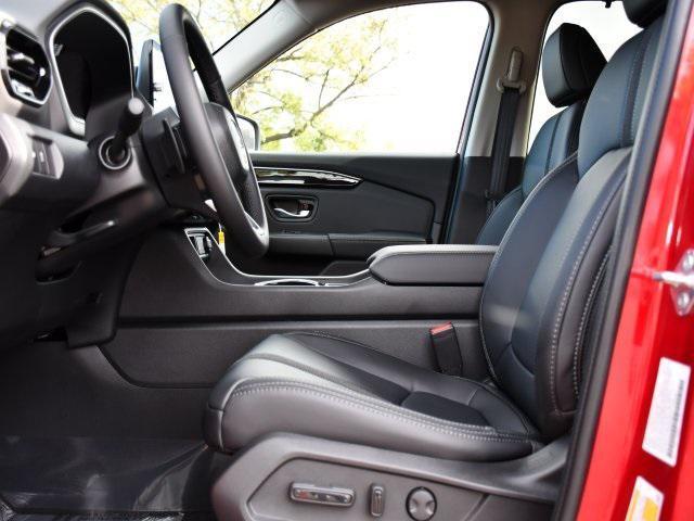 new 2025 Honda Pilot car, priced at $47,703