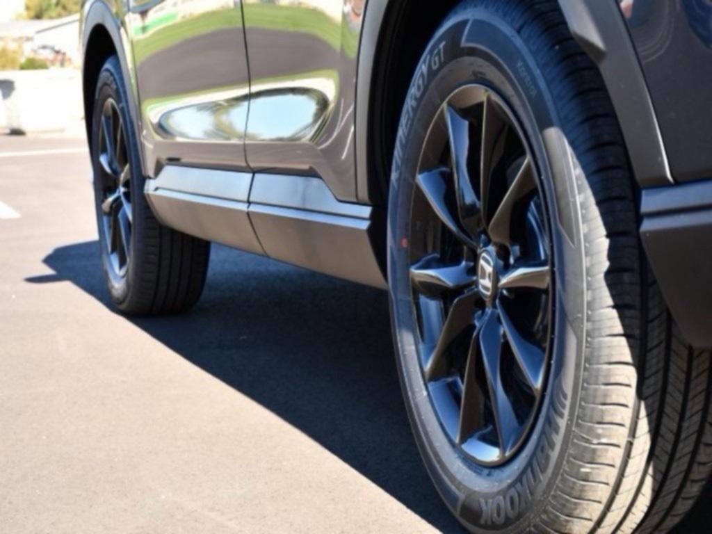 new 2026 Honda CR-V Hybrid car, priced at $39,584