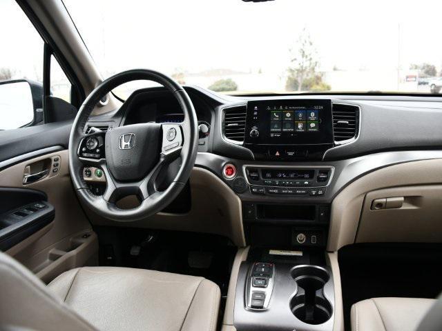 used 2022 Honda Pilot car, priced at $32,322