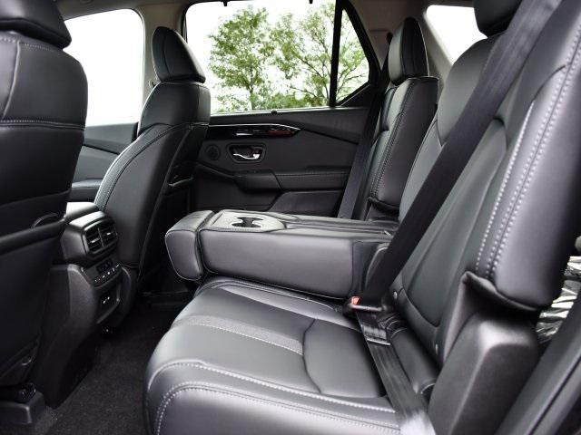 new 2025 Honda Pilot car, priced at $44,268