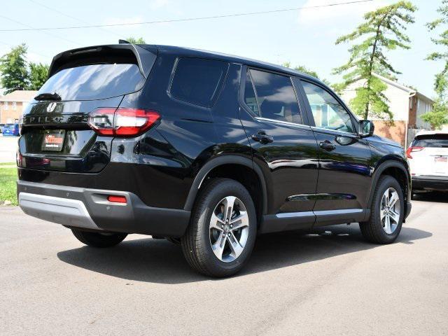 new 2025 Honda Pilot car, priced at $45,370