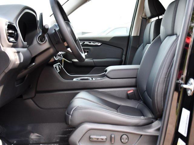 new 2025 Honda Pilot car, priced at $45,370