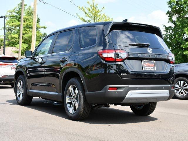 new 2025 Honda Pilot car, priced at $45,370